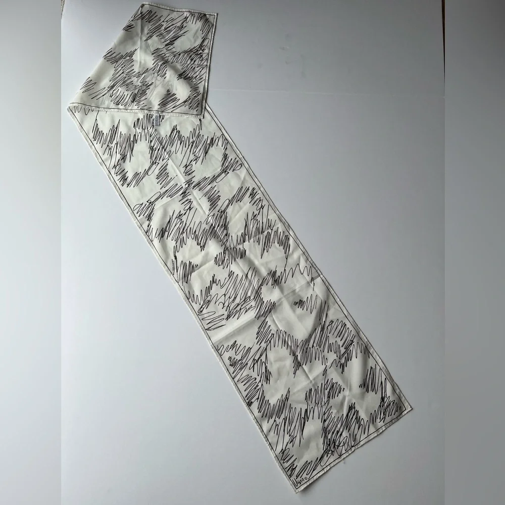 Vintage Vera Neumann Oblong Scarf 100 % polyester Made in Japan off white/brown